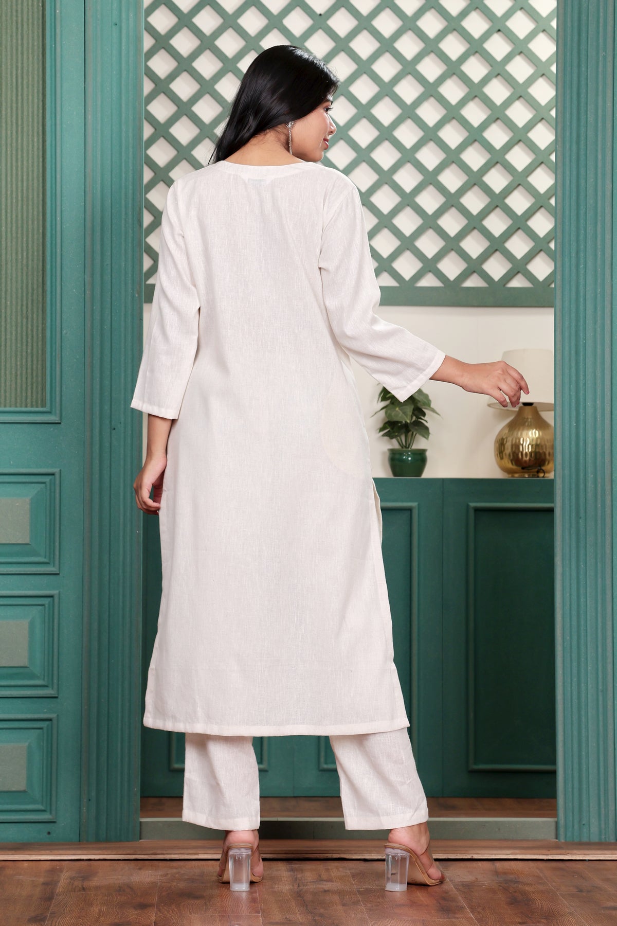 Off White Handloom Kurta Set with Floral Embroidery