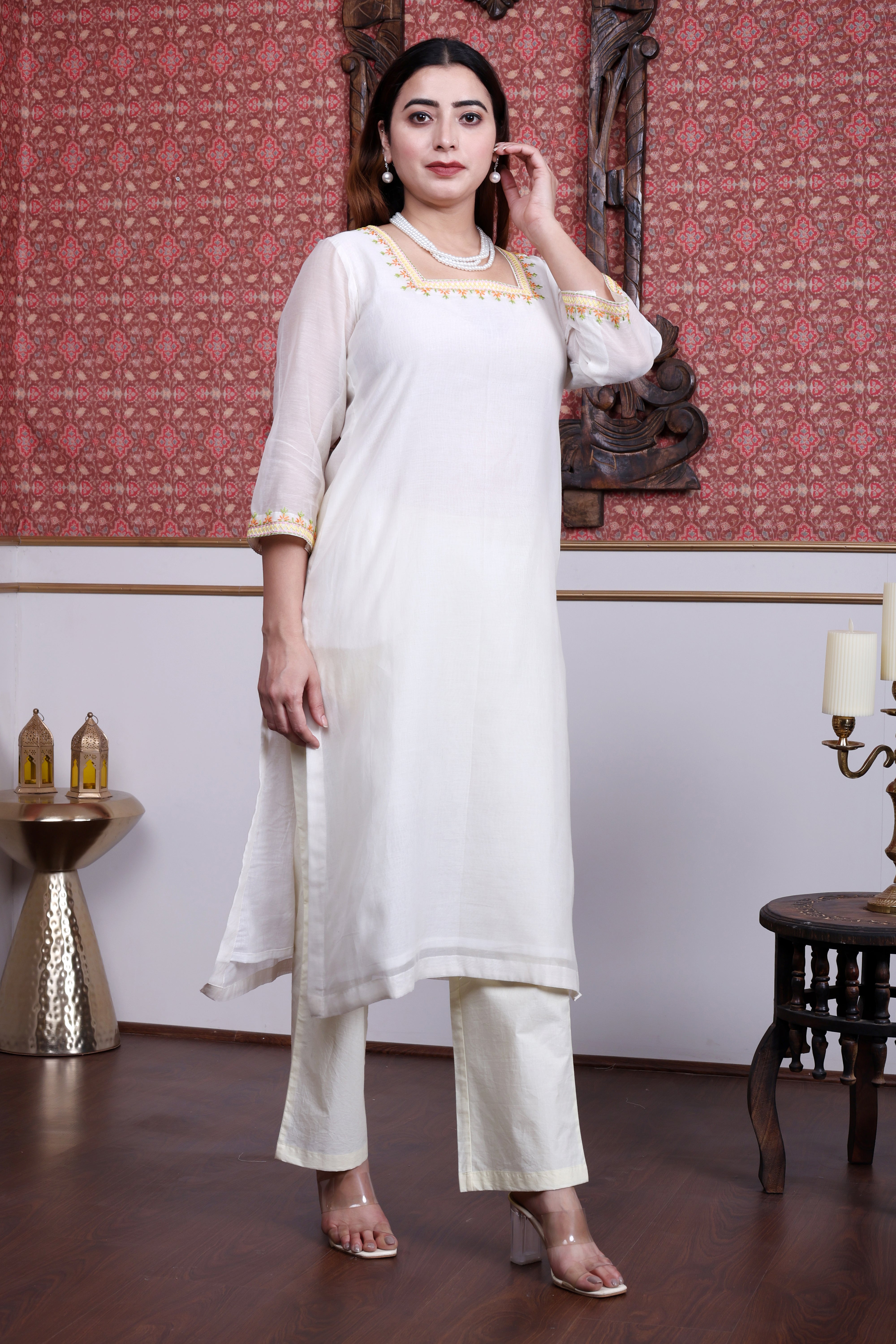 Off-White Mul Chanderi Kurta Set with Geometric Embroidery