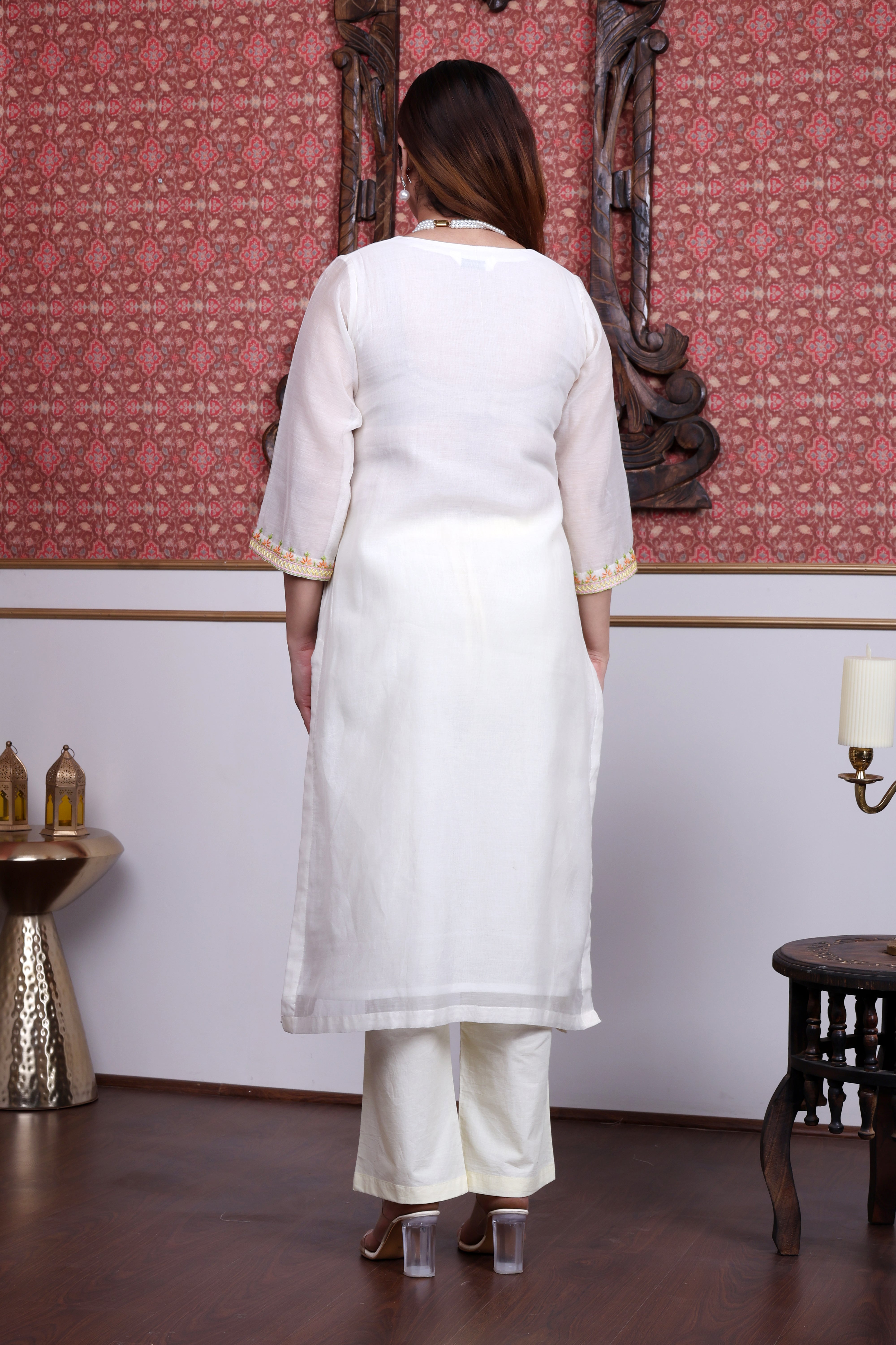 Off-White Mul Chanderi Kurta Set with Geometric Embroidery